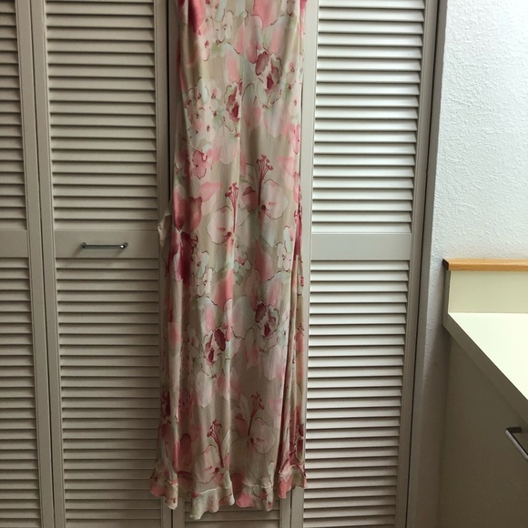 Elegant long floral dress by Nil’s - Picture 5 of 8